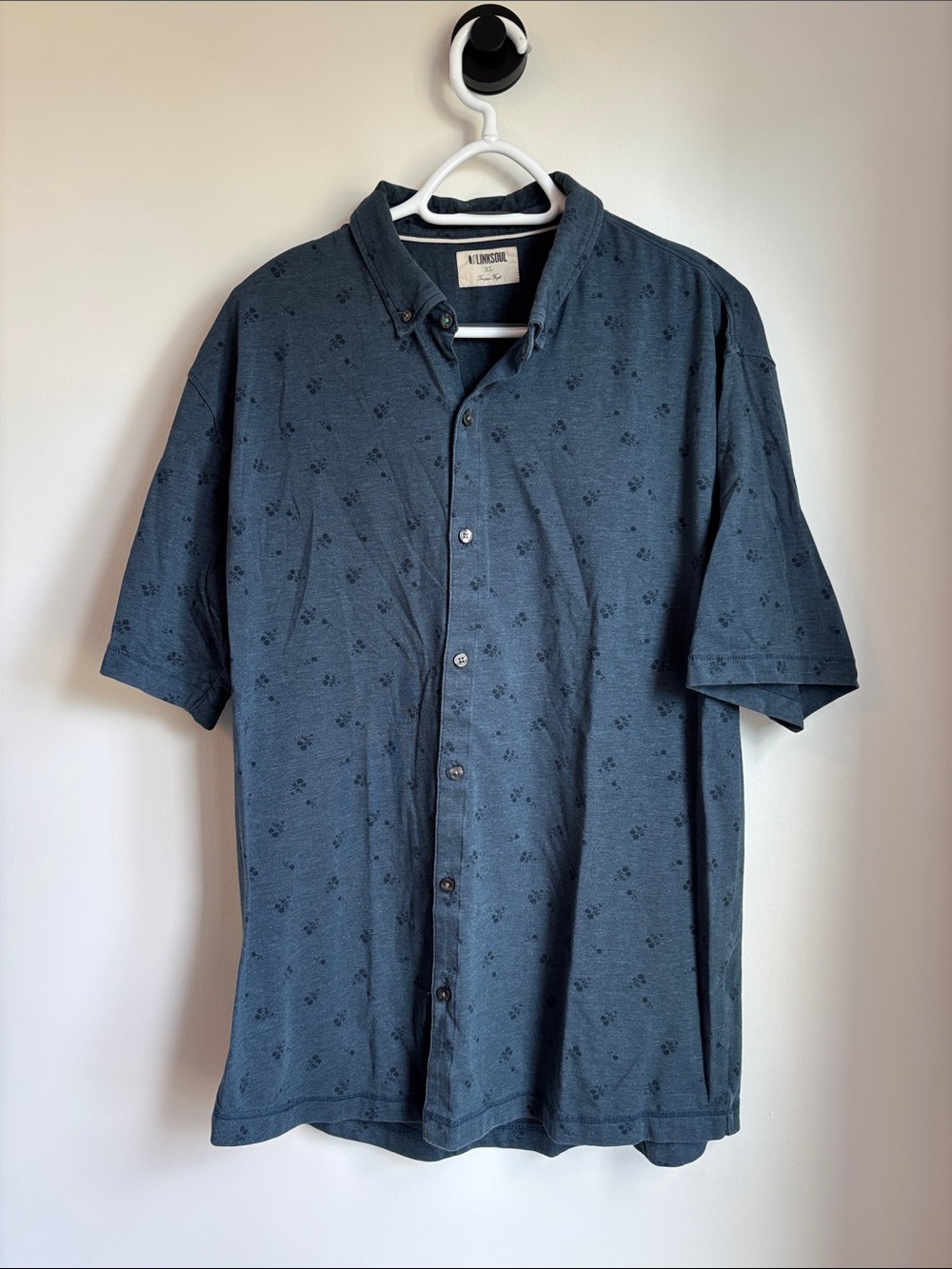 Linksoul Anza Men's Short-Sleeve Button-Down Shirt w/ flower pattern. XL.